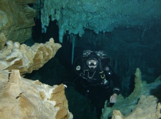 Estalactitas en cenotes